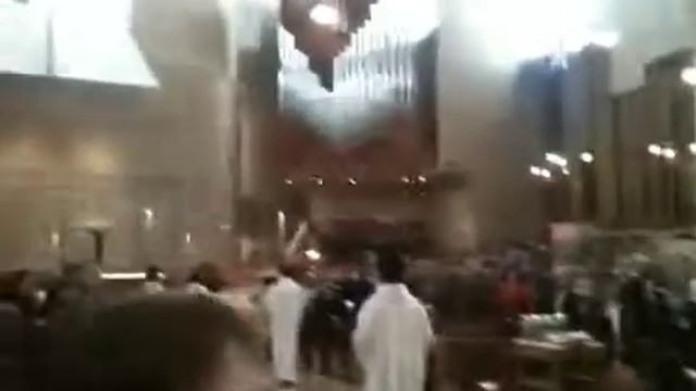 Cathedral Mass смотреть онлайн