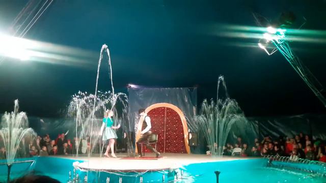 Цирк на воде жонглер / Circus on the water Juggler смотреть онлайн