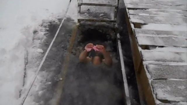 Денис Пахомов. Гвозди и холод.bending nails in the ice hole смотреть онлайн
