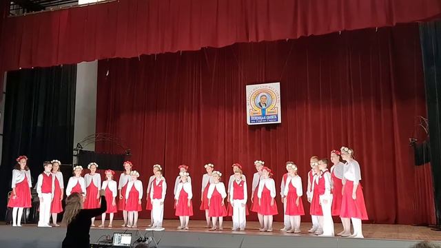 Концертный хор "Пятнашки" ДМШ N15 г.Новосибирска, руководитель С.В.Шиховцева. смотреть онлайн