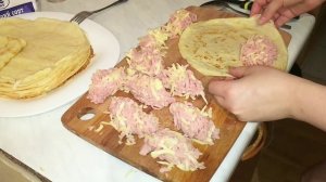 БЛИНЫ С НАЧИНКОЙ ИЗ ВЕТЧИНЫ И СЫРА