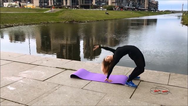 Попа-орех! (Промо-видео для Pop Stretching) смотреть онлайн