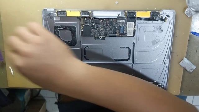 Macbook Retina 12 Inch A1534 Battery Replacement
