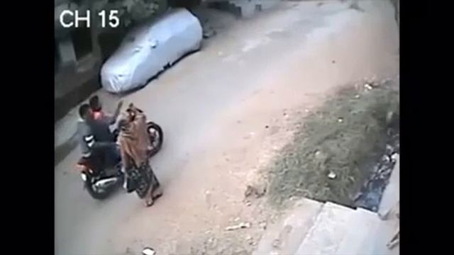 Воры сумок на мотоциклах