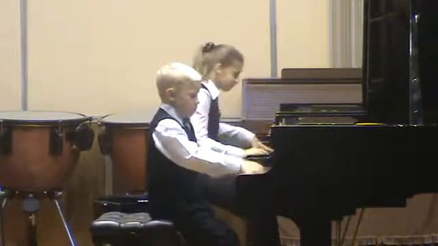 А.Шнитке Шинель из спектакля "Ревизская сказка" смотреть онлайн