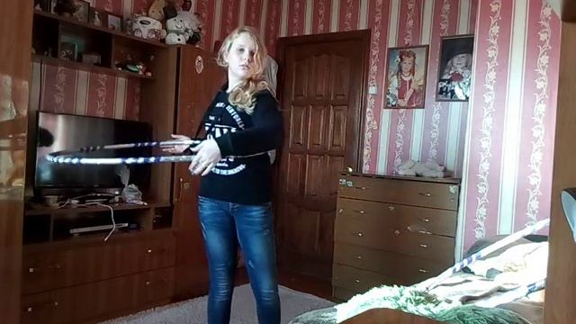 Как научится крутить 2 обруча смотреть онлайн