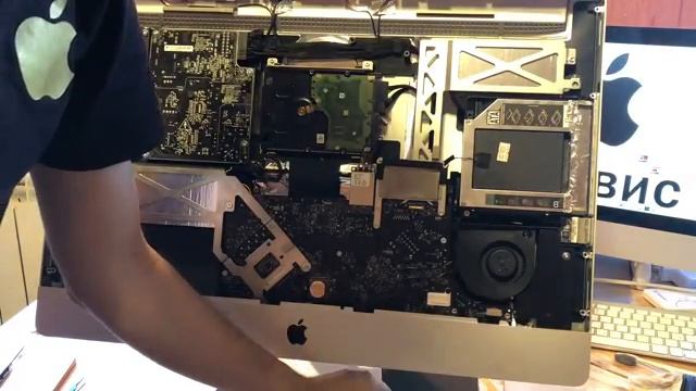 iMac 27” Mid 2011 Ставим Apple SSD своими руками смотреть онлайн