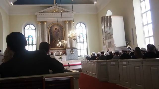 ВЫПУСКНОЙ В ФИНЛЯНДИИ | БЕЛЫЕ ШАПКИ смотреть онлайн