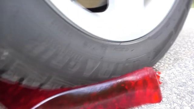 Машина давит Огромный Желе cola fanta Интересный Эксперимент Crushing by car!Experiment car vs jell смотреть онлайн