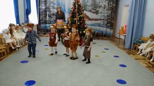 "Медвежата и мама- медведица" / малыши/ Евтодьевой Аллы смотреть онлайн