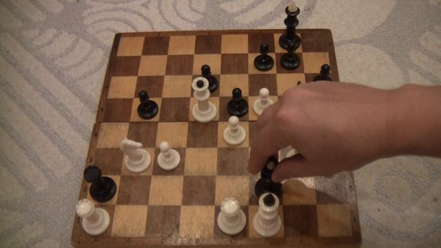 Шахматы Фишер выигрывает черными смотреть онлайн