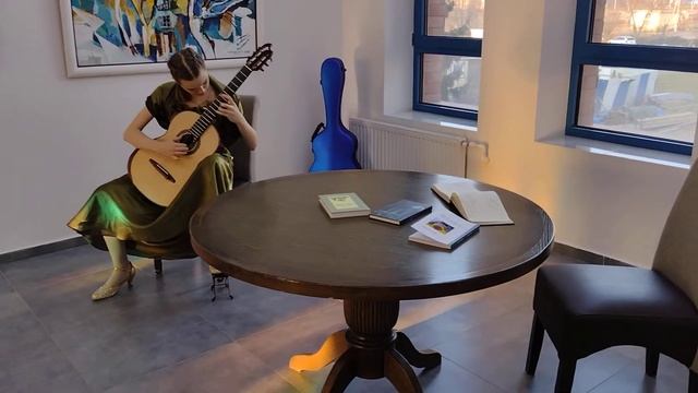 "Ашер-вальс" Никиты Кошкина среди картин Полины Чижевской, играет Ольга Здановская смотреть онлайн
