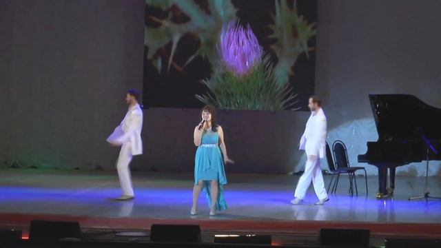 Юность. Муз. Л.Мельниковой., сл. В.Розе, исп. автор Людмила Мельникова, г.Караганда, ДКГ, 2015 г. смотреть онлайн