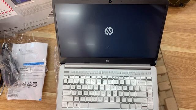 Review Nhanh Laptop Hp 14-dq2055wm ( Intel Core i3-1115G4/4GB DDR4/SSD 256/ Màn 14 FHD) смотреть онлайн