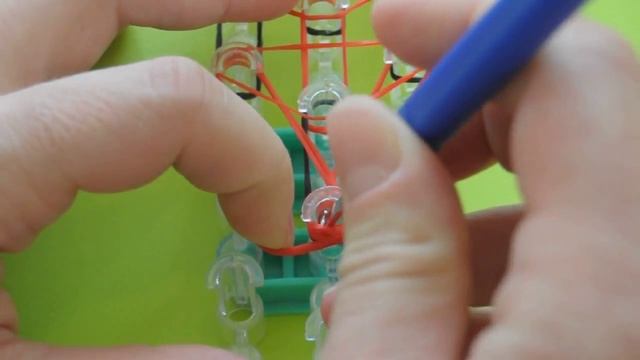 ❤Божья коровка. Фигурки из резинок Happy Rainbow Loom. Как плести. Урок №147❤ смотреть онлайн