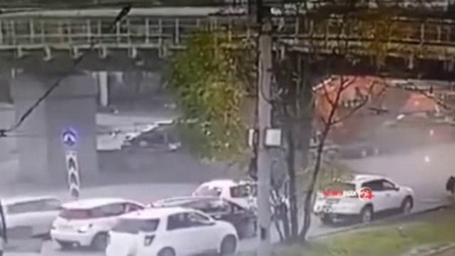 Водителя тягача, который врезался в мост на Спортивной, привлекут к ответственности по шести стат смотреть онлайн