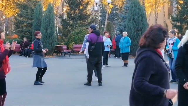 Налетели вдруг дожди Танцы в парке Горького Харьков Октябрь 2021 смотреть онлайн