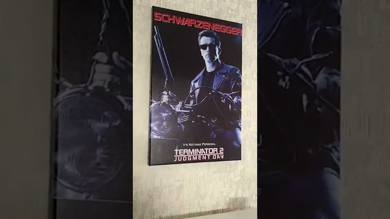 Terminator 2 Poster Judgment Day (Arnold Schwarzenegger) смотреть онлайн