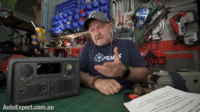 Bluetti EB3A portable power station review | Auto Expert John Cadogan смотреть онлайн