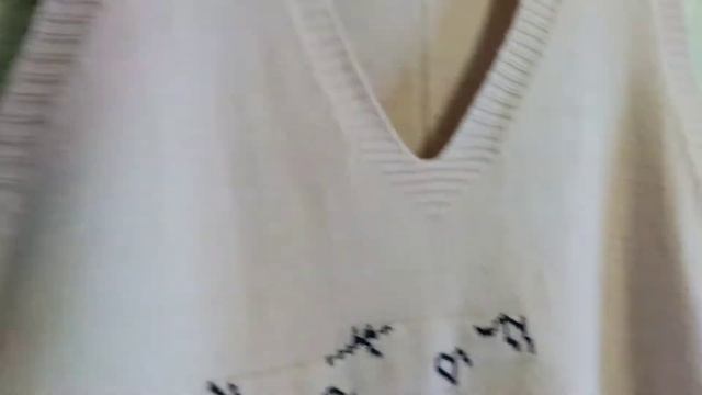 Вязаная жилетка с вышивкой??VOVA sore смотреть онлайн