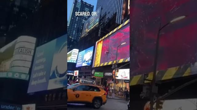 3D Billboards Stop Everyone смотреть онлайн