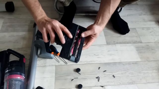 Ручной пылесос RV-UR345 смотреть онлайн