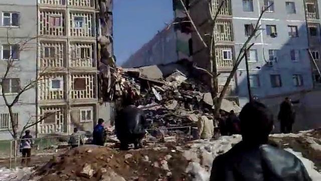 обрушение подъезда в Астрахани 2-я съёмка смотреть онлайн