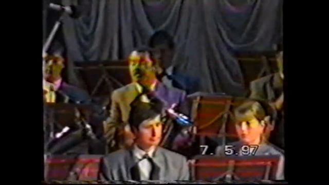 Где-то около Бреста. Музыка П. Аедоницкого, стихи А. Дементьева. Поёт Владимир Мастеров смотреть онлайн