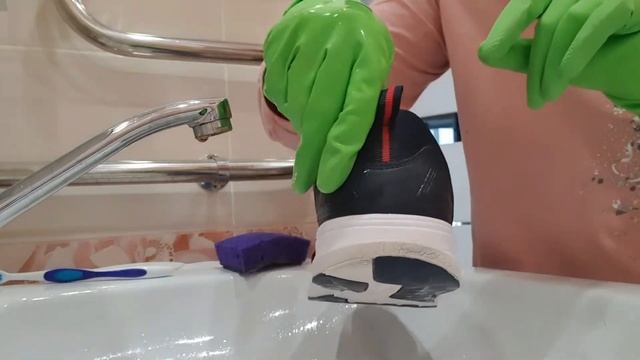 VLOG: Антиграффити// Отмывает следы скотча, жвачки, маркера, граффити, резины, клея смотреть онлайн