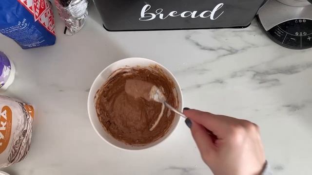 ВКУСНЕЙШИЙ ШОКОЛАДНЫЙ КЕКС ЗА 5 МИН. Как приготовить шоколадный кекс в кружке в микроволновке смотреть онлайн