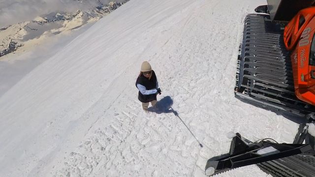 Эльбрус 5100 м, июнь 2023г insta 360 x3 (1) смотреть онлайн