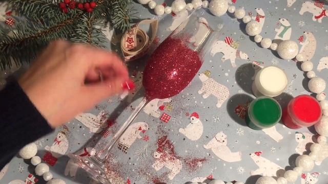 НОВОГОДНЕЕ УКРАШЕНИЕ своими руками!! Украшаем бокалы! DIY смотреть онлайн