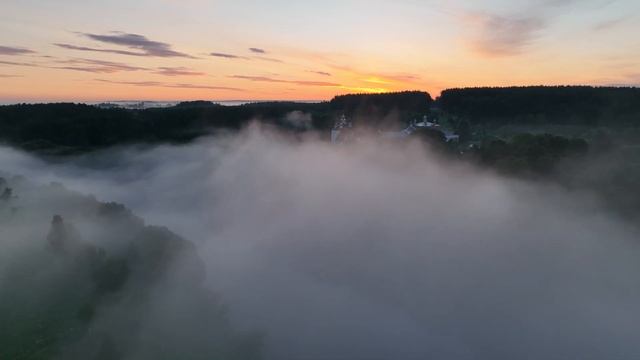 Свято-Введенский Макарьевский Жабынский монастырь в утреннем тумане смотреть онлайн