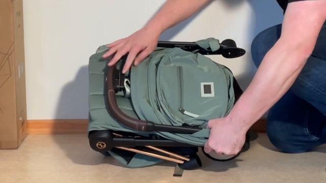 Cybex Coya: Unboxing and Assembly смотреть онлайн