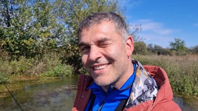 Поймал отпусти-дикий клёв.Trout catch and release.New родник смотреть онлайн