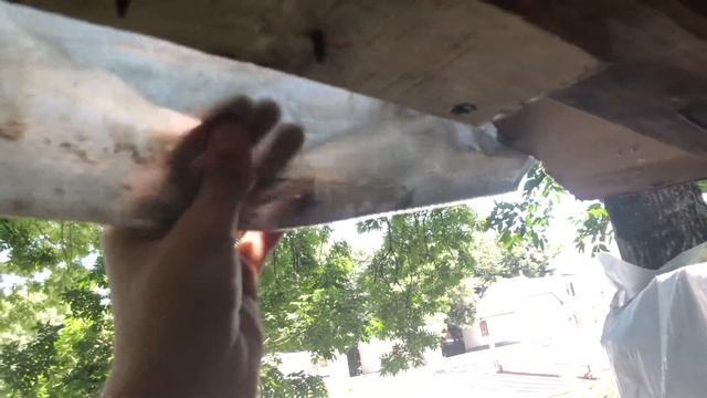 КАК ПОСТРОИТЬ ШАЛАШ НА ДЕРЕВЕ СВОИМИ РУКАМИ. #лето #шалаш #друзья смотреть онлайн