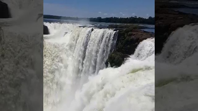 Водопады Игуасу... 🌿💦 смотреть онлайн