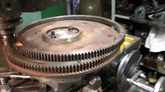 Flywheel job ongoing - gear. p/1 смотреть онлайн
