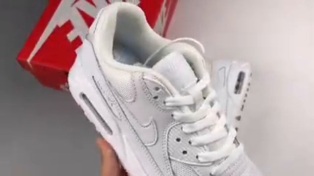 белые Nike Air Max 90 luxe в Krossovking ru смотреть онлайн