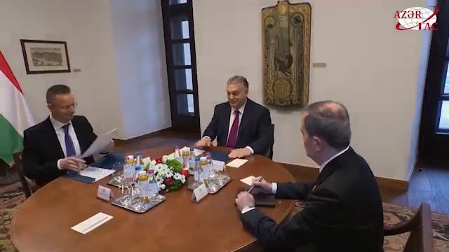 Состоялась встреча Президента Азербайджана с премьер-министром Венгрии в узком составе смотреть онлайн