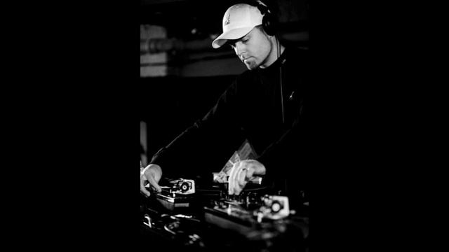 Midnight in a Perfect World / DJ Shadow / remastered 2022 смотреть онлайн