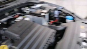 Установка газовых упоров капота на Skoda Octavia A-7, Шкода Октавия А-7.