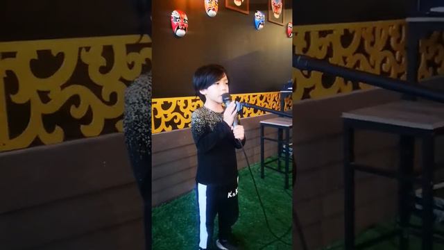 Dance Monkey ครั้งแรกของเอกกี้ смотреть онлайн