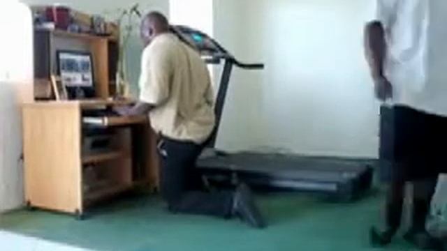 причудливый афроамериканец=) смотреть онлайн