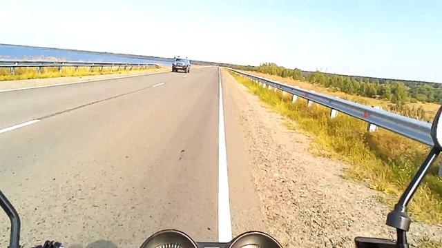 Одиночная поездка на мопеде альфа на местное море смотреть онлайн