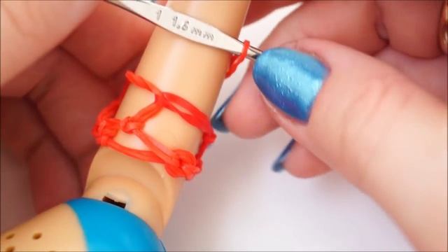 Одежда для кукол из резинок без станка.Чулки.Винкс/ Монстер Хай.Браслеты из резинок/колготки смотреть онлайн