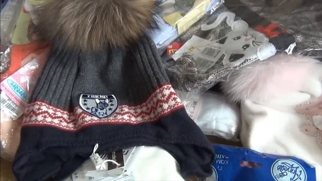 VLOG: рисую, НОВАЯ гладильная доска, покупки для детей, красный маникюр и др. смотреть онлайн