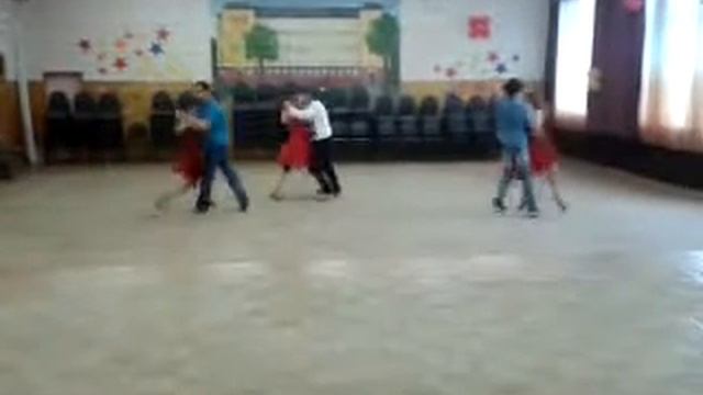 Фрязино.репетиция Танго на выпускной 2013г. смотреть онлайн