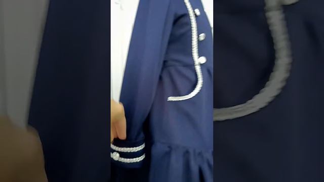 Крутое школьно-парадное платье в мундирном стиле бренда Мини-Графини. #школьнаяформа #школьныйфартук смотреть онлайн