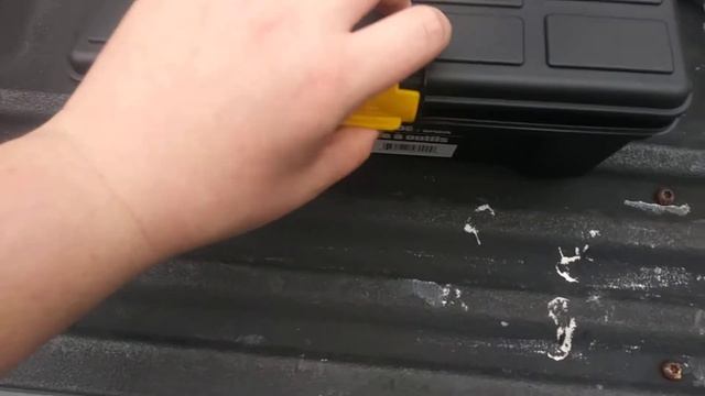 Reviewing and unboxing a $1 tool box from dollar tree смотреть онлайн